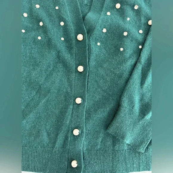 100% Cashmere Cardigan With Diamonds and Pearls - Picture 6 of 9